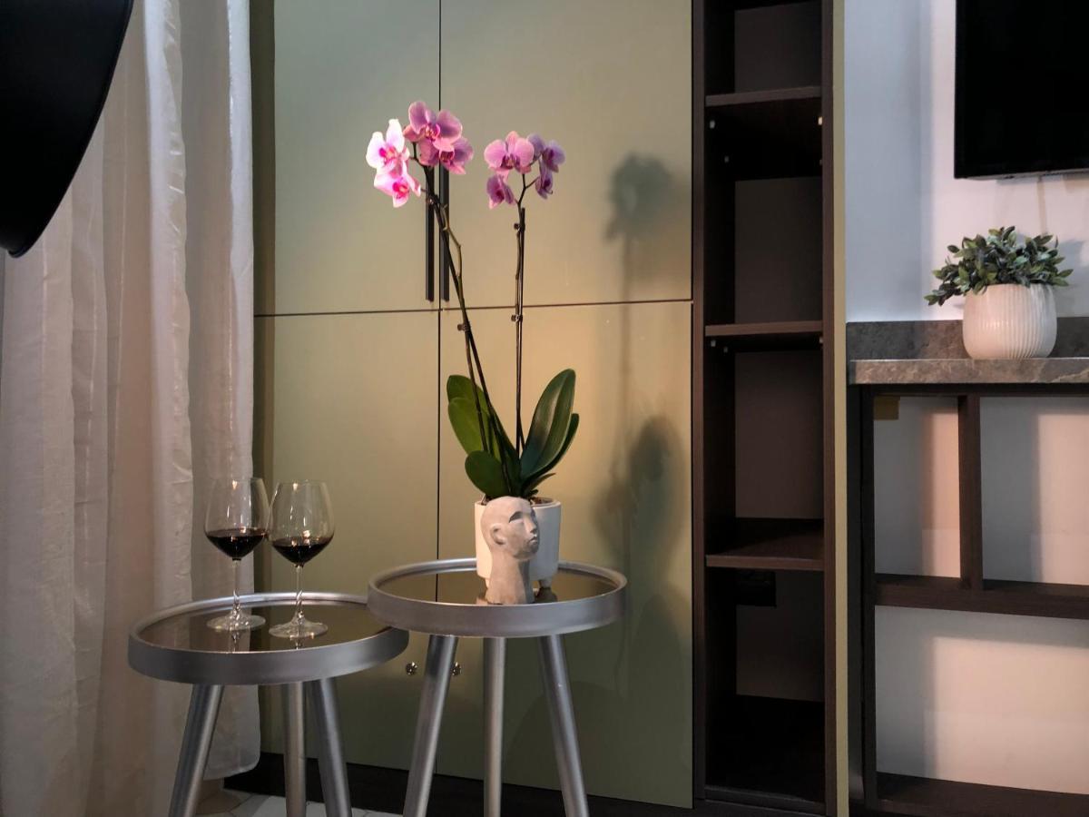 Urban Stay Tirana Deluxe Luaran gambar