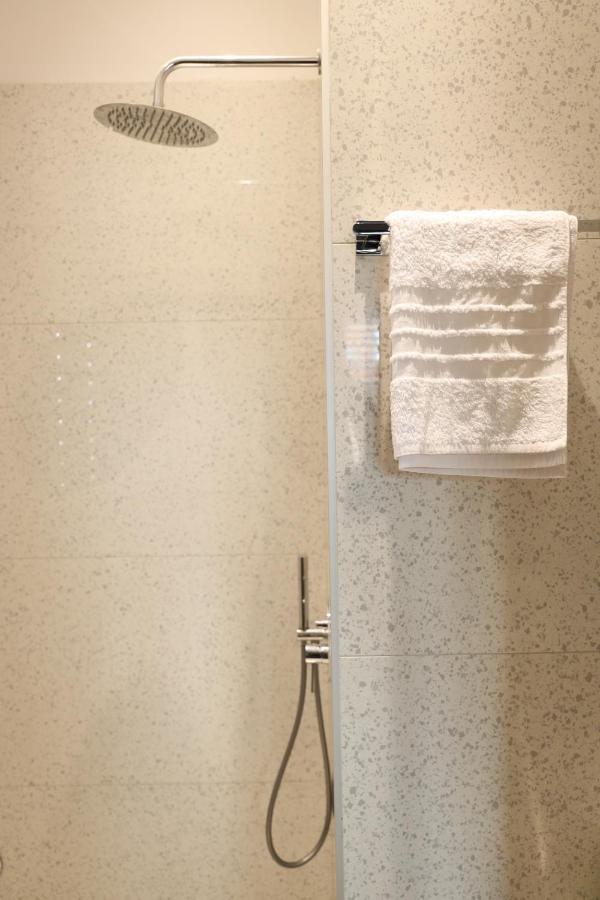 Urban Stay Tirana Deluxe Luaran gambar